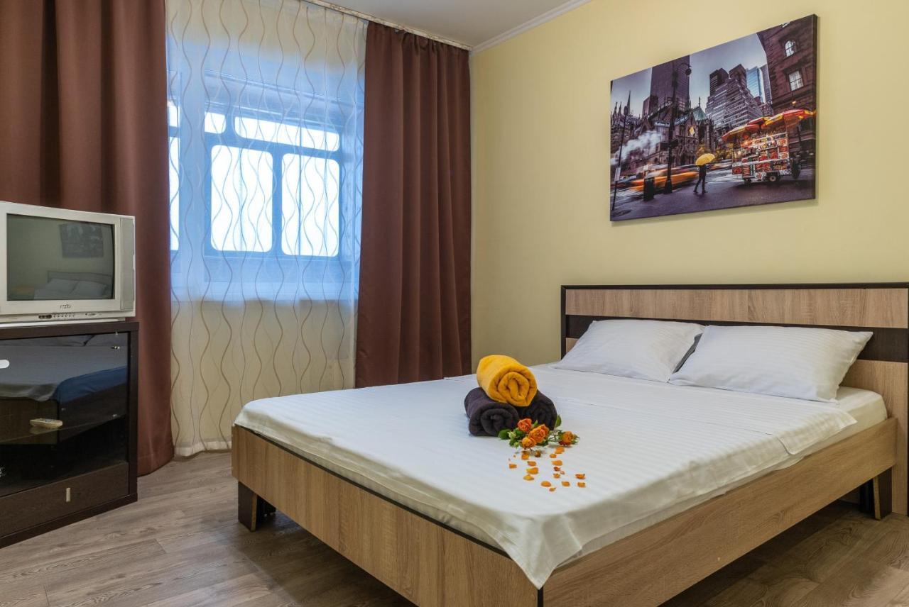 Уютная Квартира Для Семьи На Оболони Apartment Kiev Ngoại thất bức ảnh